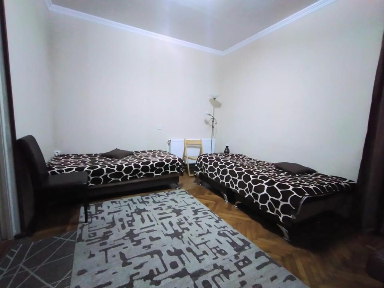 Apartment Down Town Group Tbilisi Bagian luar foto