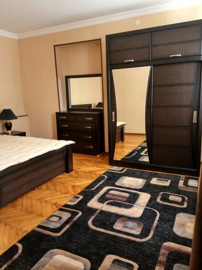 Apartment Down Town Group Tbilisi Bagian luar foto